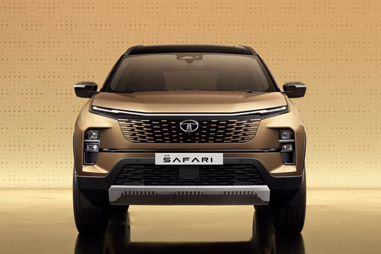 Tata Safari Front View Tata Safari Front View