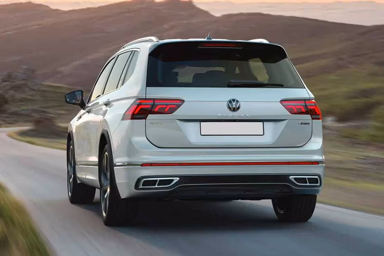 Volkswagen Tiguan Allspace 2022 Rear View Volkswagen Tiguan Allspace 2022 Rear View