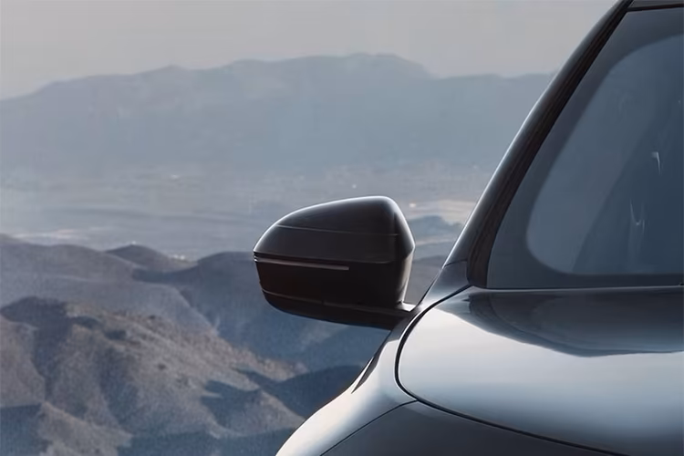 BMW 7-Series side mirror BMW 7-Series side mirror