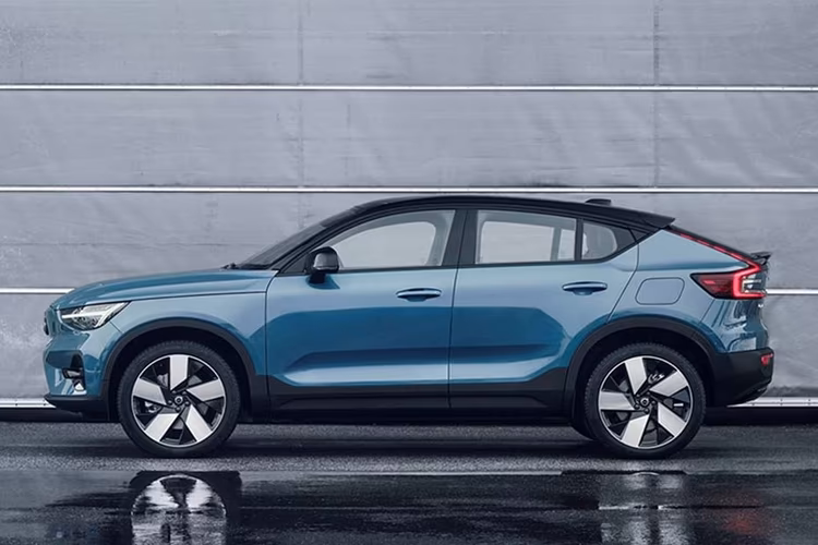 Volvo C40 Recharge Left Side View Volvo C40 Recharge Left Side View