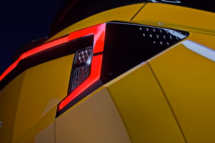 XUV 3XO Connected Led Tail Lamp