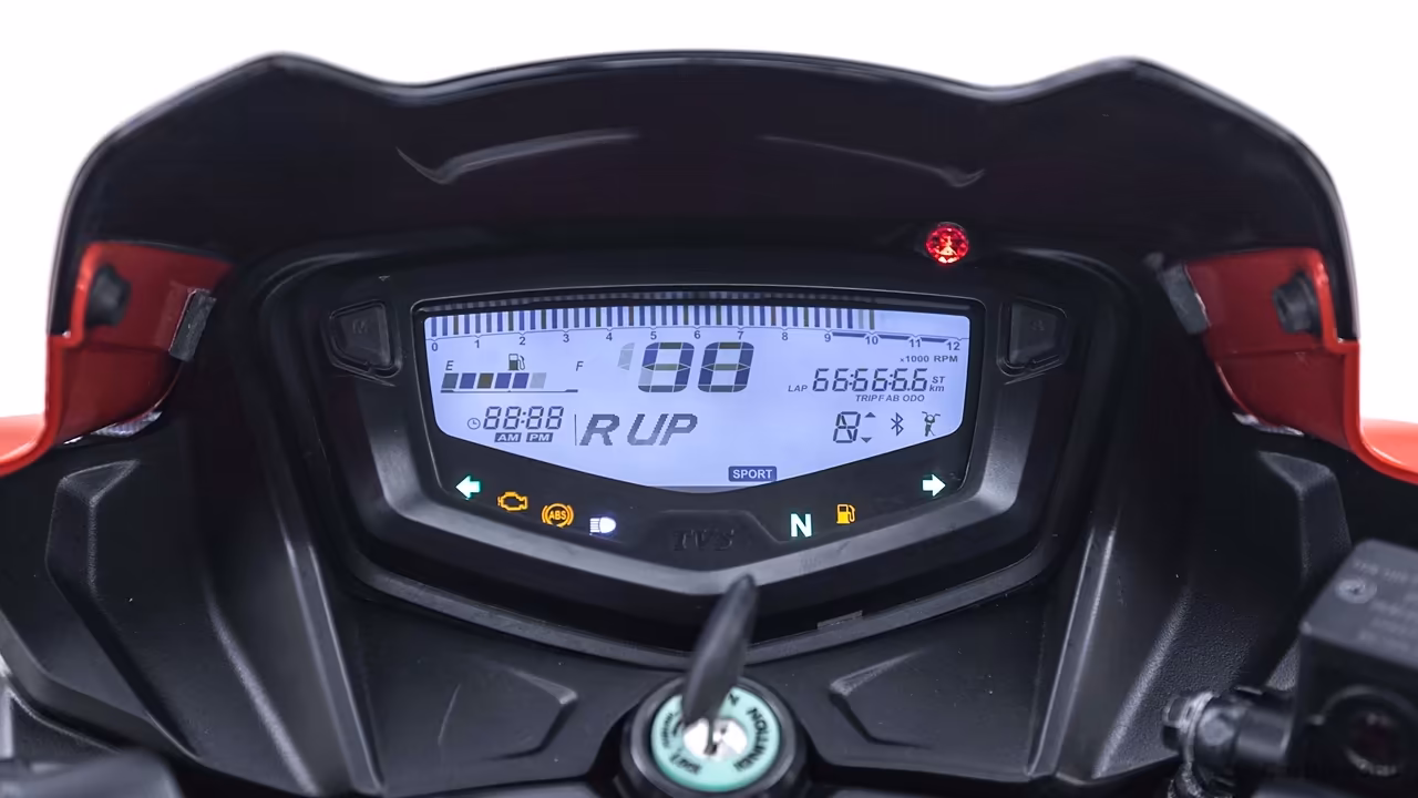 Apache RTR 160 Display Apache RTR 160 Display