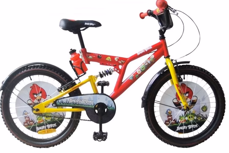 ला-सोवरेन Angry Birds Kids 16T Boys