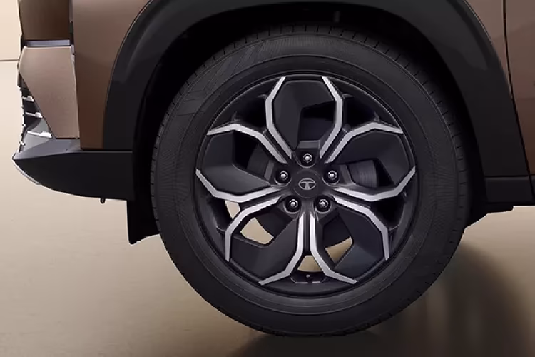 Tata Curvv ICE Alloy-Wheel