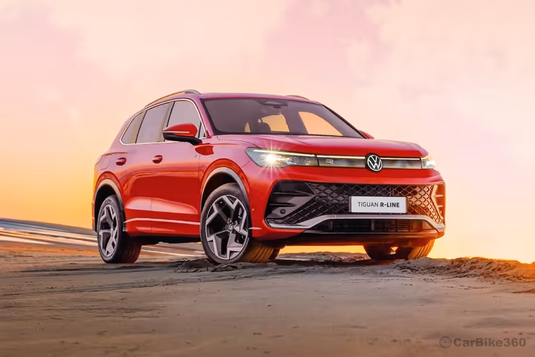 Volkswagen Tiguan R-Line Right Front Three Quarter Volkswagen Tiguan R-Line Right Front Three Quarter