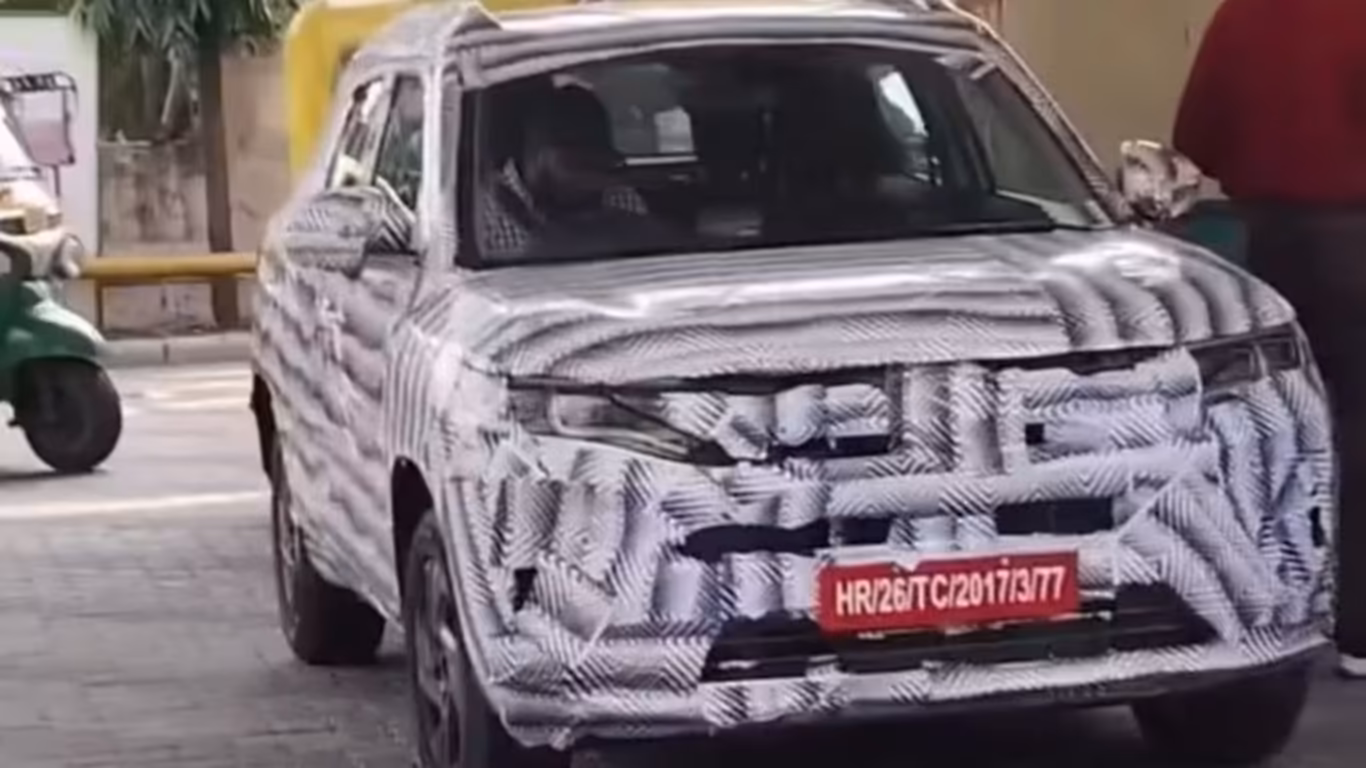 Maruti Suzuki Brezza Facelift Spied