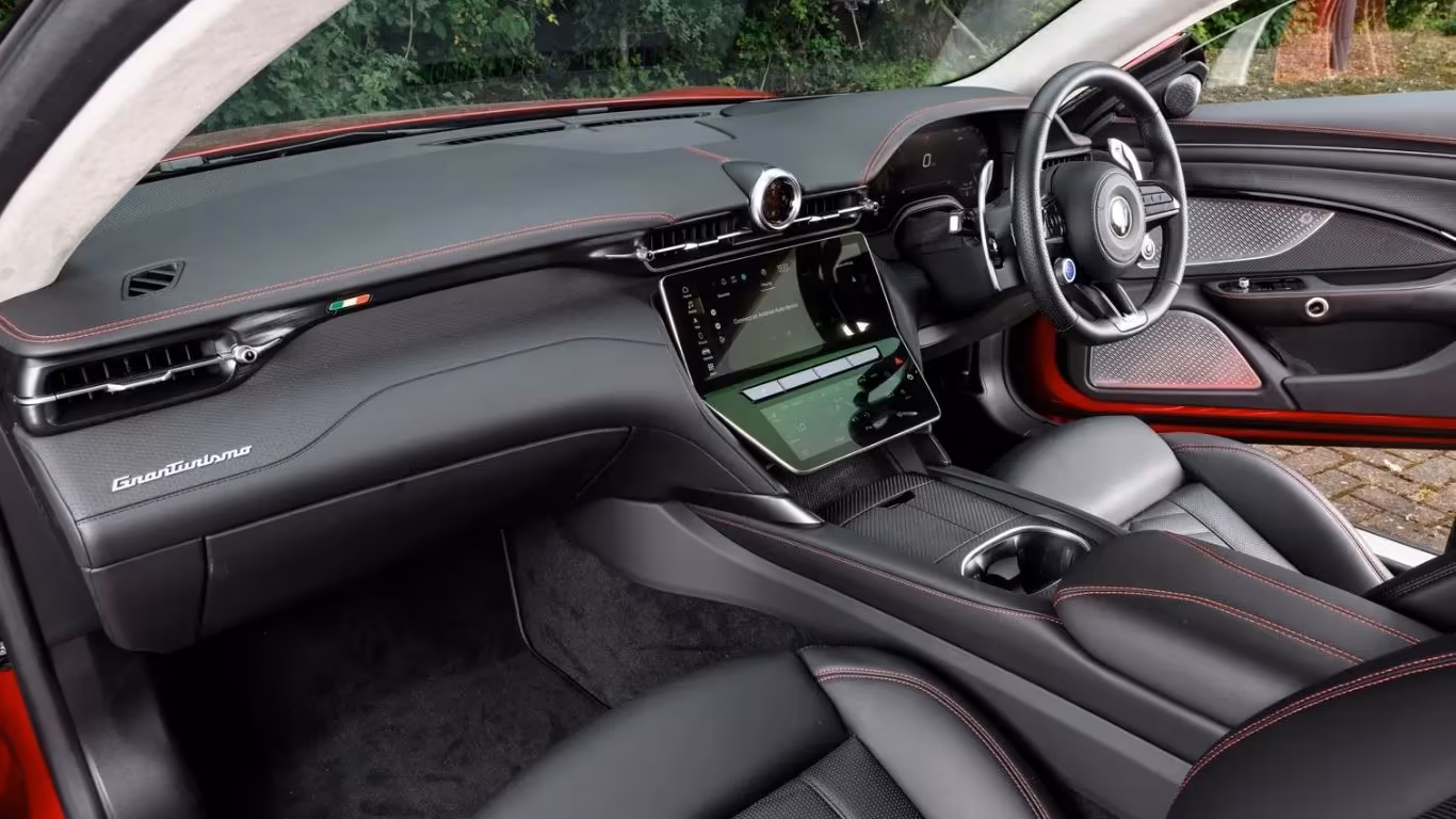 Maserati GranTurismo Interior