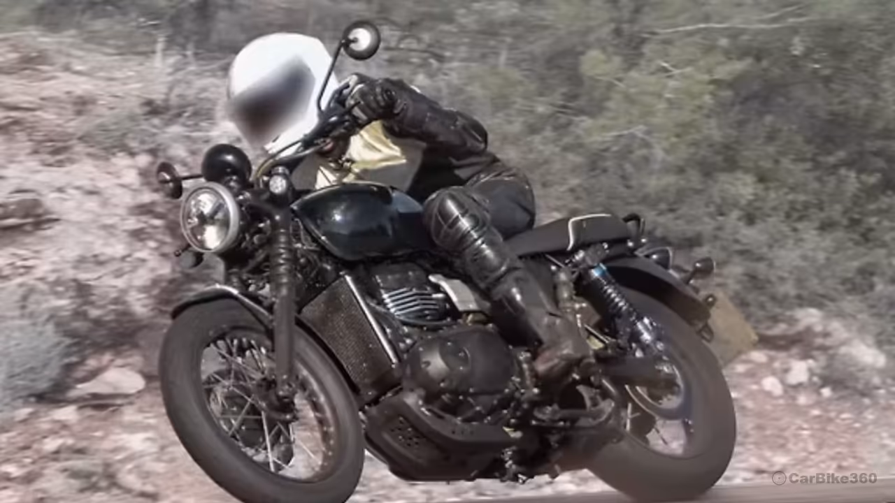 Triumph Bonneville 400 Spied