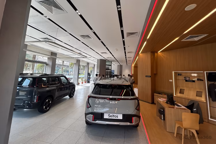 Allied Motors - Sohna Road Model Display Area Rear View
