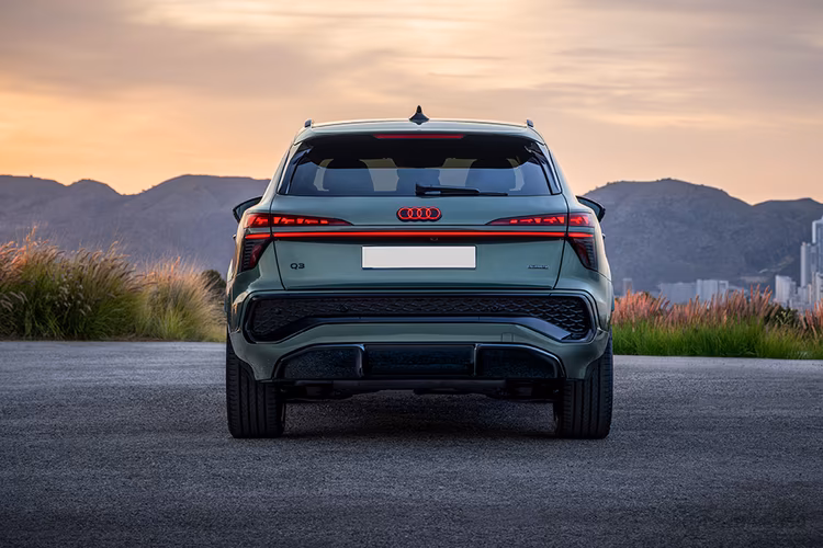 Audi Q3 2026 direct rear view profile