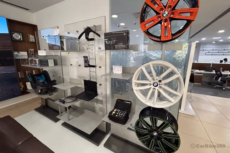 Bird Automotive Showroom Sector 16, Gurugram Accessories Gallery Bird Automotive Showroom Sector 16, Gurugram Accessories Gallery