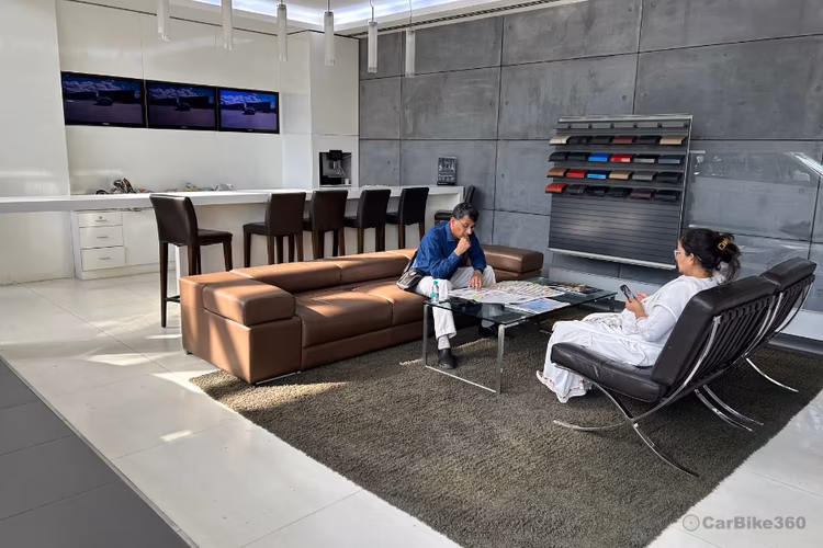 Bird Automotive Showroom Sector 16, Gurugram Customer Waiting Area Bird Automotive Showroom Sector 16, Gurugram Customer Waiting Area