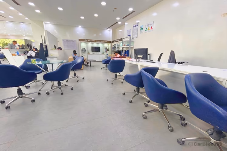 Dee Emm Hyundai - Sector 16 Showroom Consultation Area Dee Emm Hyundai - Sector 16 Showroom Consultation Area