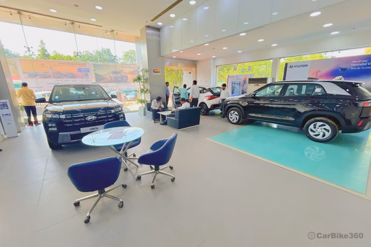 Dee Emm Hyundai - Sector 16 Showroom Interior Model View Area Dee Emm Hyundai - Sector 16 Showroom Interior Model View Area