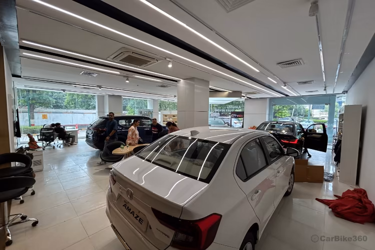 Frontier Honda Sohna Road Sector 48 Inside Showroom View Frontier Honda Sohna Road Sector 48 Inside Showroom View