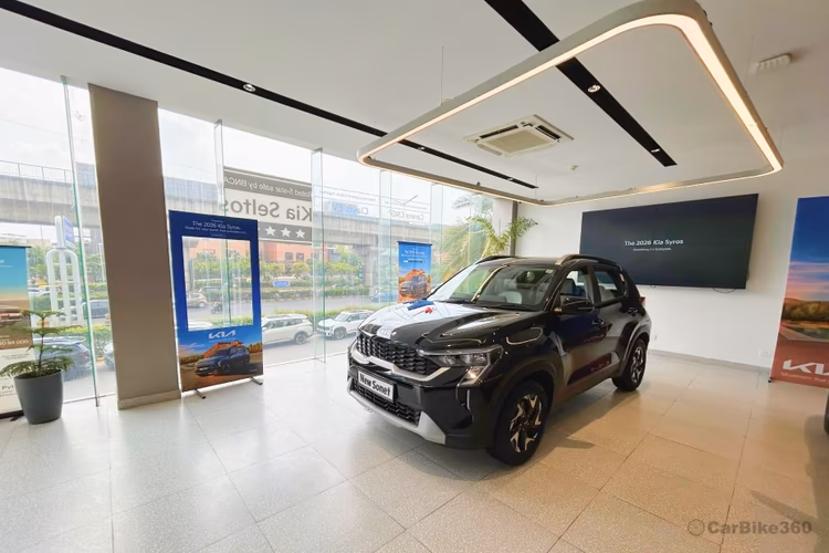 Frontier Kia - Golf Course Road Showroom Interior Model View Area