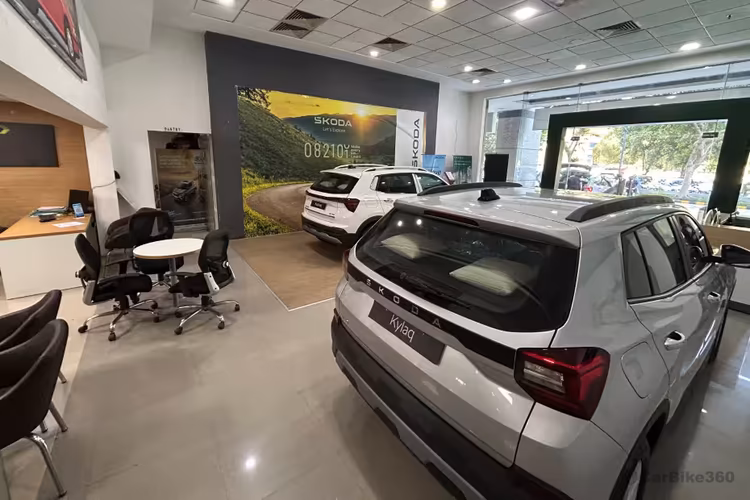 Jai Auto Vehicles Pvt Ltd Bestech Business Tower Sohna Road Gurugram Customer Lounge Jai Auto Vehicles Pvt Ltd Bestech Business Tower Sohna Road Gurugram Customer Lounge