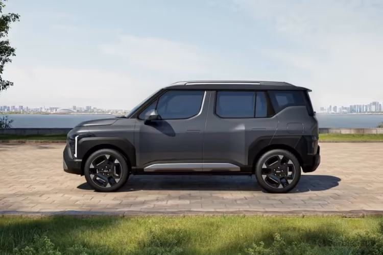 Kia Syros EV SUV Exterior Left Side view with alloy wheels Kia Syros EV SUV Exterior Left Side view with alloy wheels