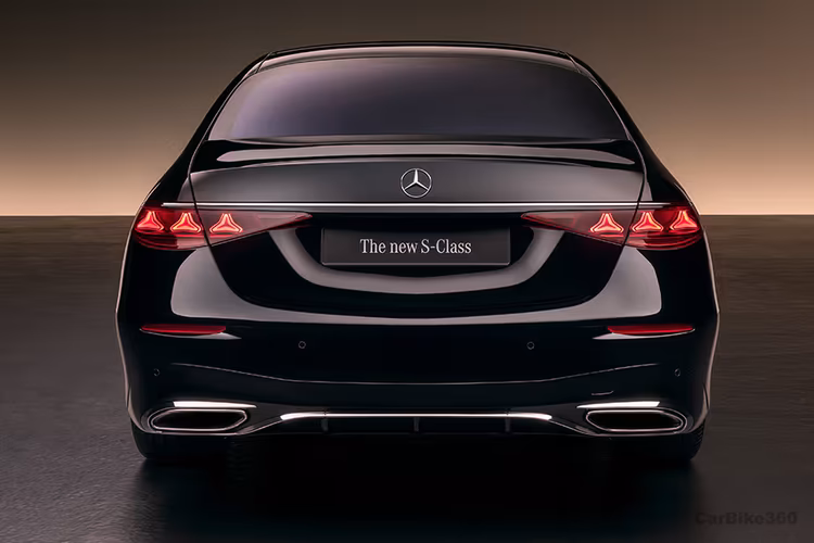 Mercedes-Benz S-Class straight back posterior perspective Mercedes-Benz S-Class straight back posterior perspective