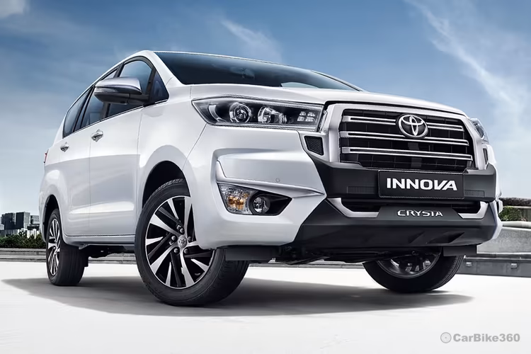 Toyota Innova Crysta right side corner angle