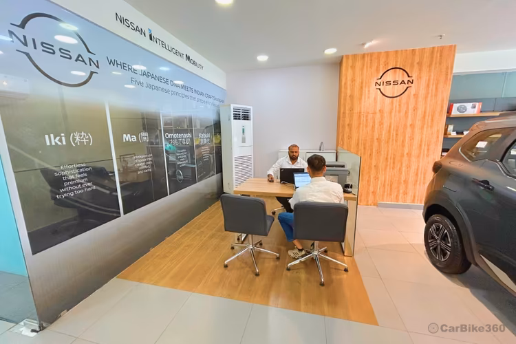 Vertex Nissan Showroom Consultation Desk Vertex Nissan Showroom Consultation Desk