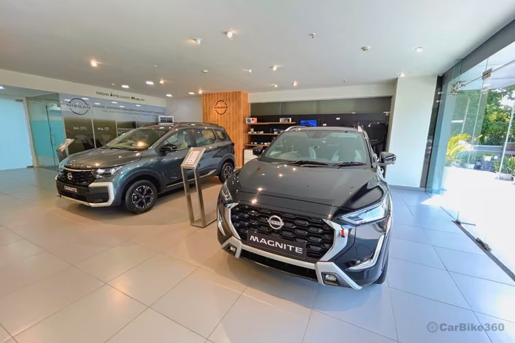 Vertex Nissan Showroom Interior Model Display Area Right Side Vertex Nissan Showroom Interior Model Display Area Right Side
