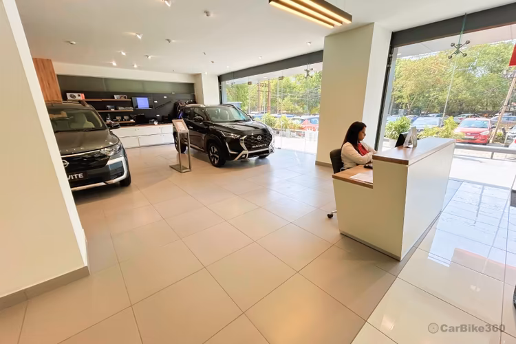 Vertex Nissan Showroom Reception Desk Vertex Nissan Showroom Reception Desk