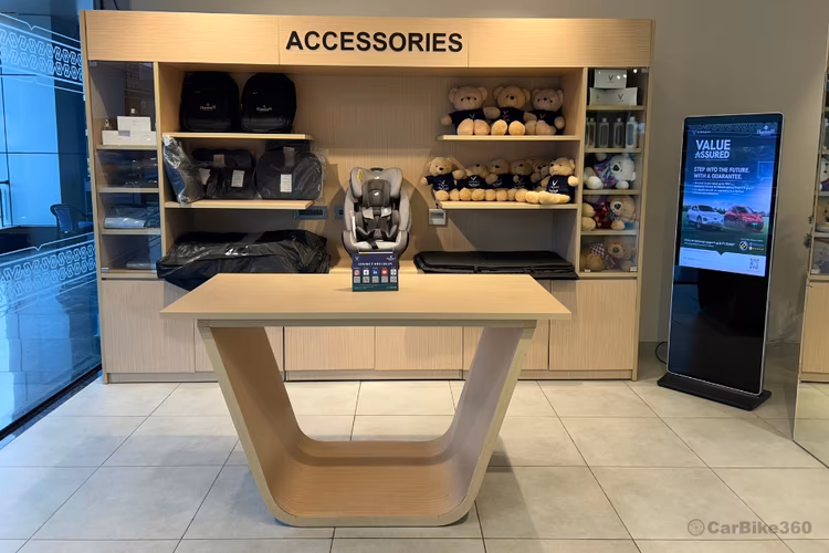 VinFast Gurugram - Sector 48 Accessories Display Area View