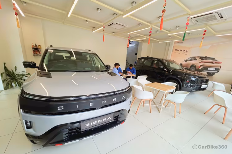 Zedex Tata - Sector 48 Showroom Interior Model Display Area Zedex Tata - Sector 48 Showroom Interior Model Display Area