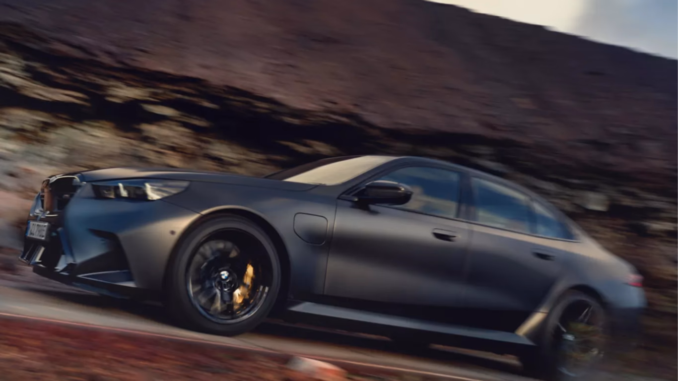 M5 Electric driving pleasure | CARBIKE360 M5 Electric driving pleasure | CARBIKE360