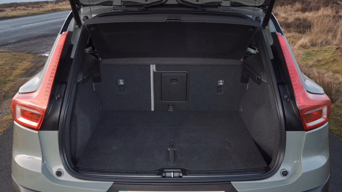 EX40 Boot-space