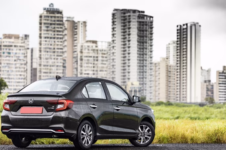 Honda Amaze 2nd Gen Right Rear Three Quarter Honda Amaze 2nd Gen Right Rear Three Quarter