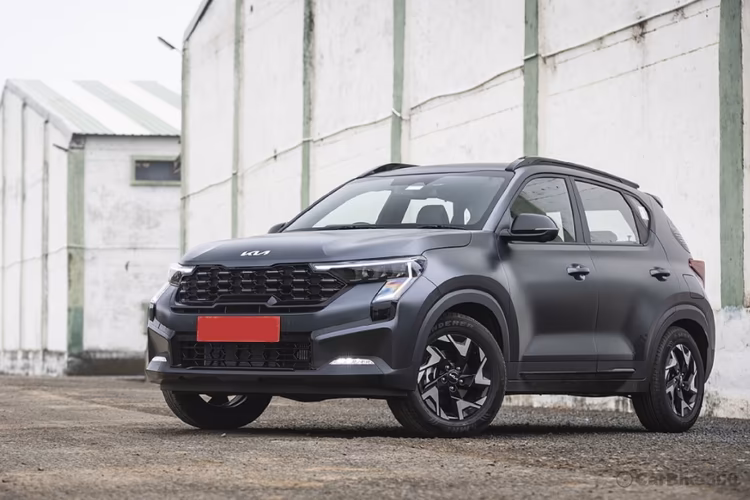 Kia Sonet Left Front Three Quarter Kia Sonet Left Front Three Quarter