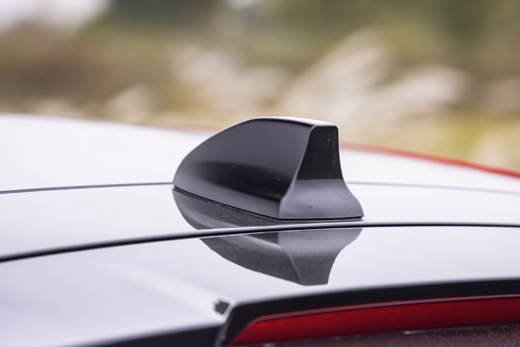 Mahindra XEV 9e Antenna Mahindra XEV 9e Antenna