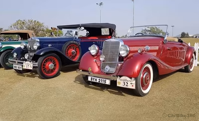 vintage-car.webp