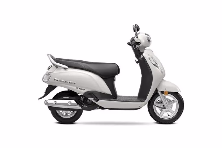 Suzuki Access 125 Right Side Suzuki Access 125 Right Side