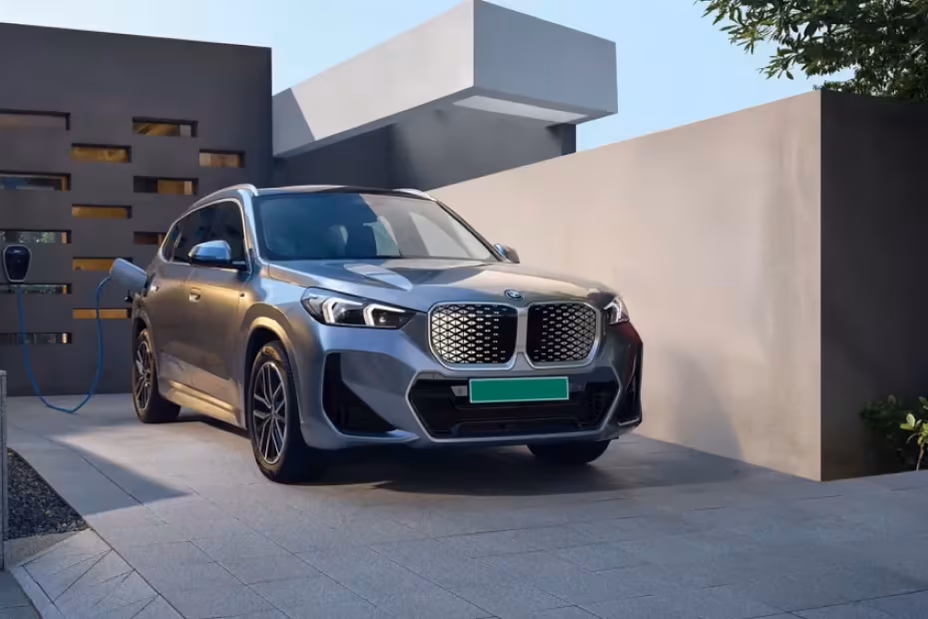 BMW iX1 LWB BMW iX1 LWB