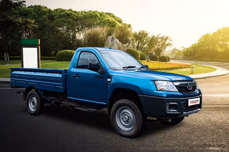 Tata Yodha Pickup Right Front Three Quarter Tata Yodha Pickup Right Front Three Quarter