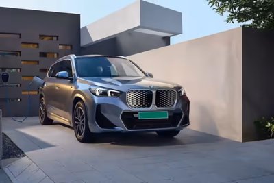 BMW iX1 LWB