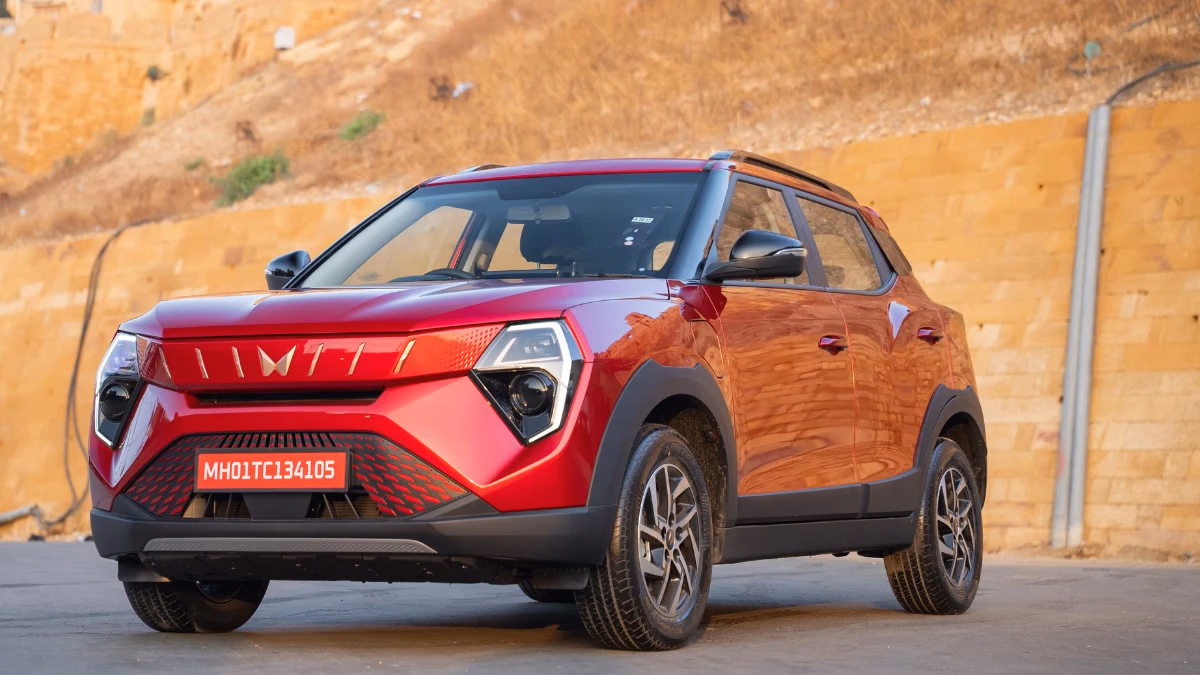 Mahindra XUV 3XO EV Side View Mahindra XUV 3XO EV Side View