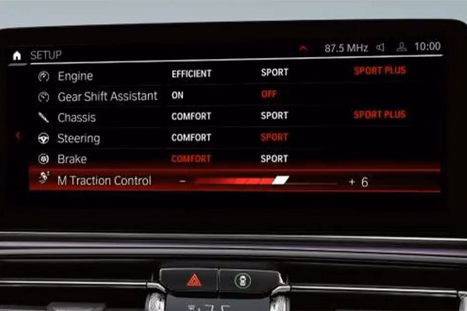 BMW M8 इंफोटेनमेंट सिस्टम BMW M8 इंफोटेनमेंट सिस्टम