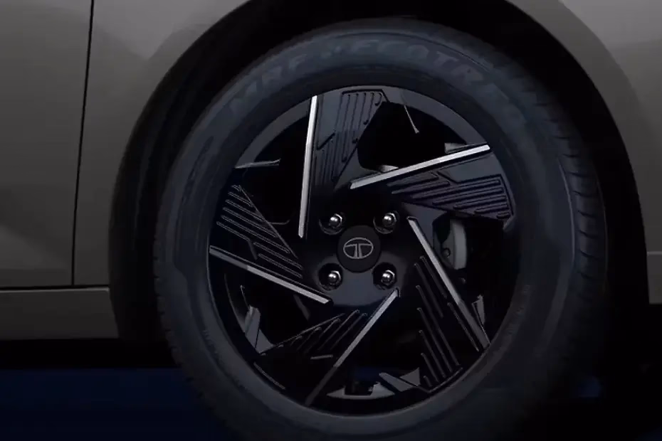 Altroz Wheel