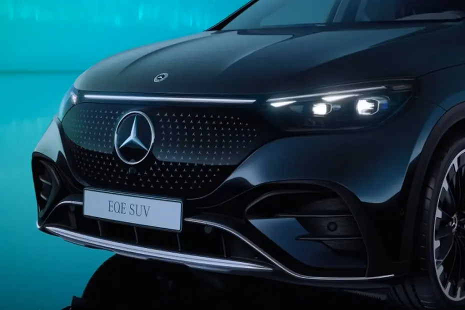 Mercedes-Benz EQE Grille