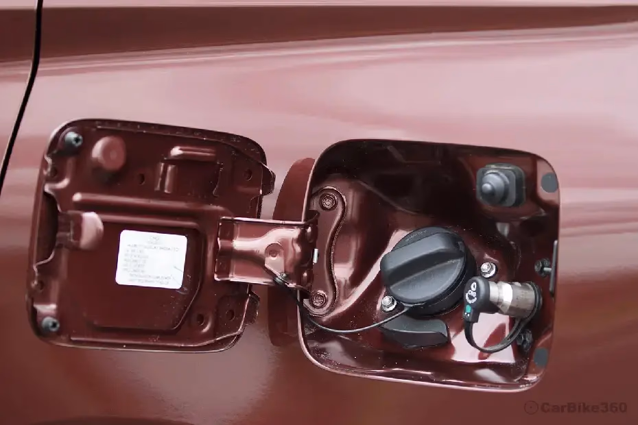 Ertiga Open Fuel Lid