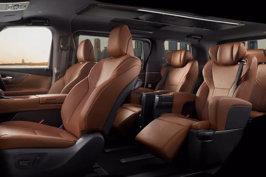 Toyota Vellfire Middle-Row Seats