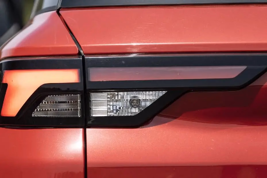 Brezza Tail Light/Tail Lamp
