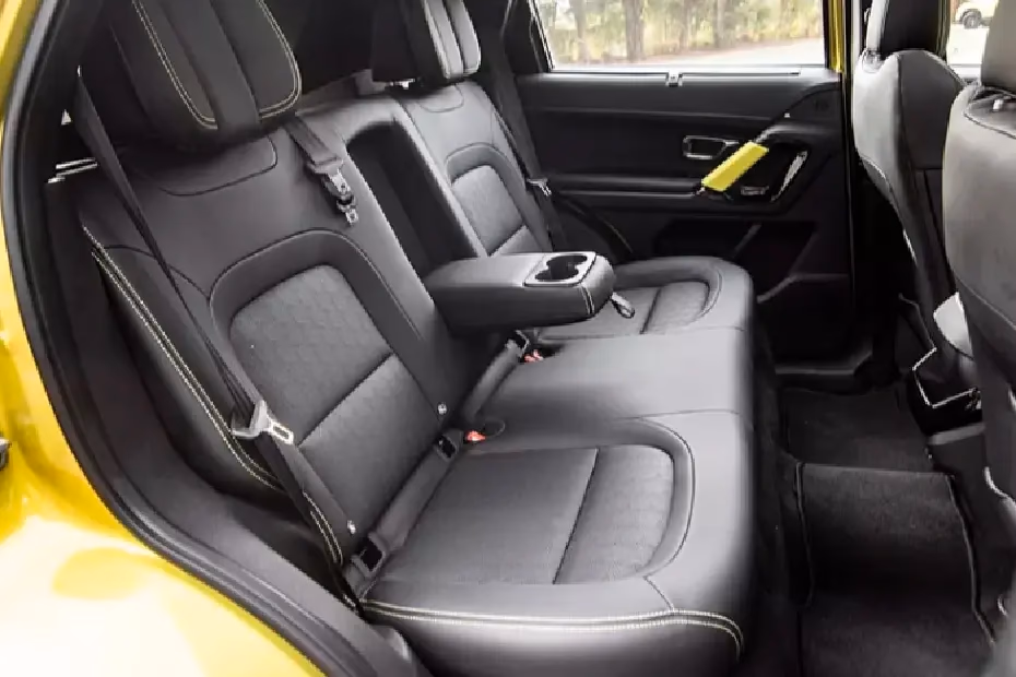 Haarrier Rear Row Centre Arm Rest
