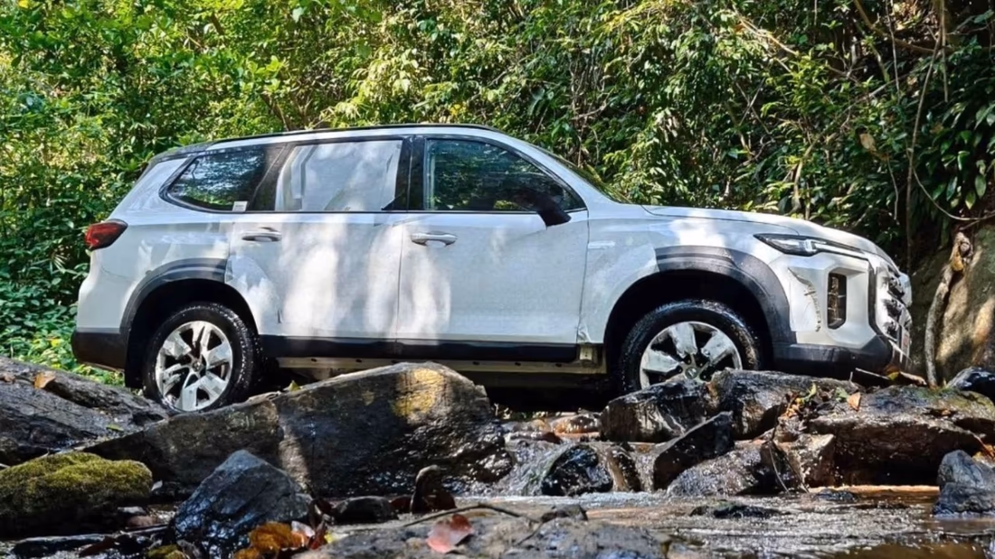 MG Majestor conquers the coastline, becomes India’s first D+ SUV redefines off-road luxury Audio