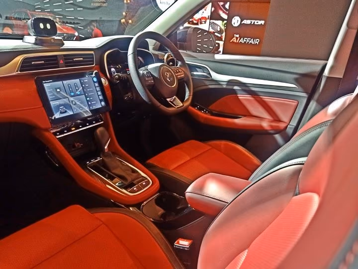 Astor interior