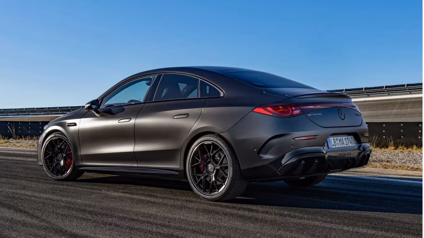 Mercedes-Benz AMG CLA 4Matic Design